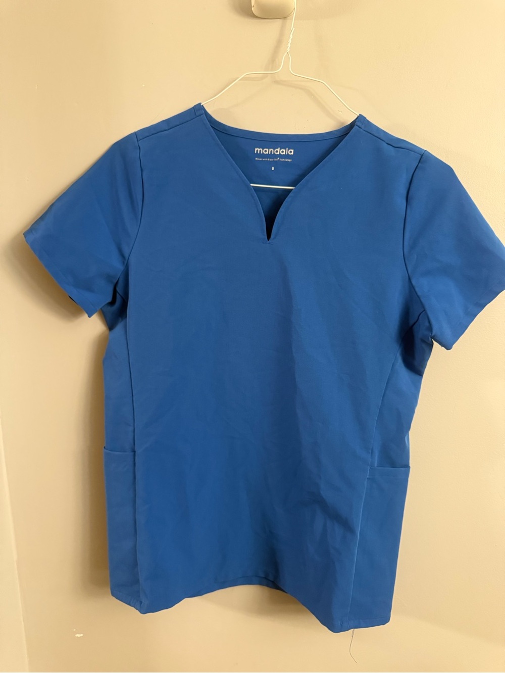 Mandala Equa-Tek Royal Blue Two Pocket Scrub Top Size Small